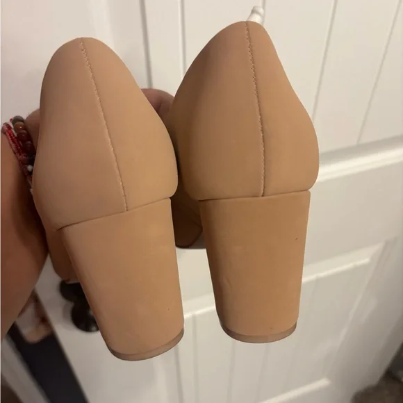 Women’s Torrid Black and Tan Heels, 10 Wide - Picture 5 of 6